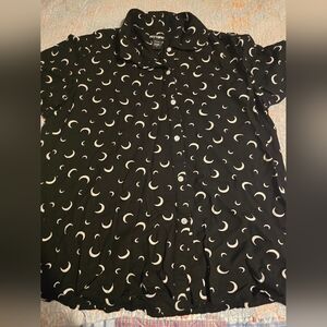Hot Topic black button-up shirt with moons